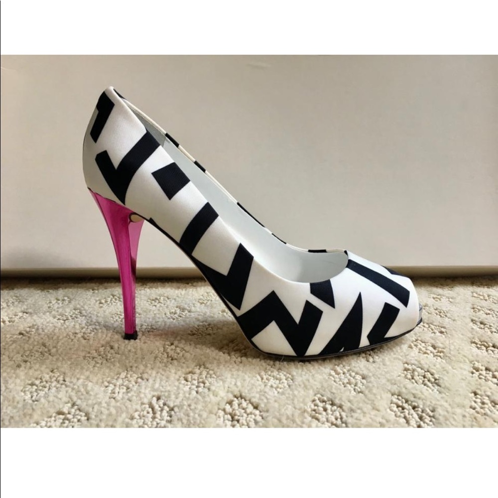 Giuseppe Zanotti Satin Geometric Print Pumps
